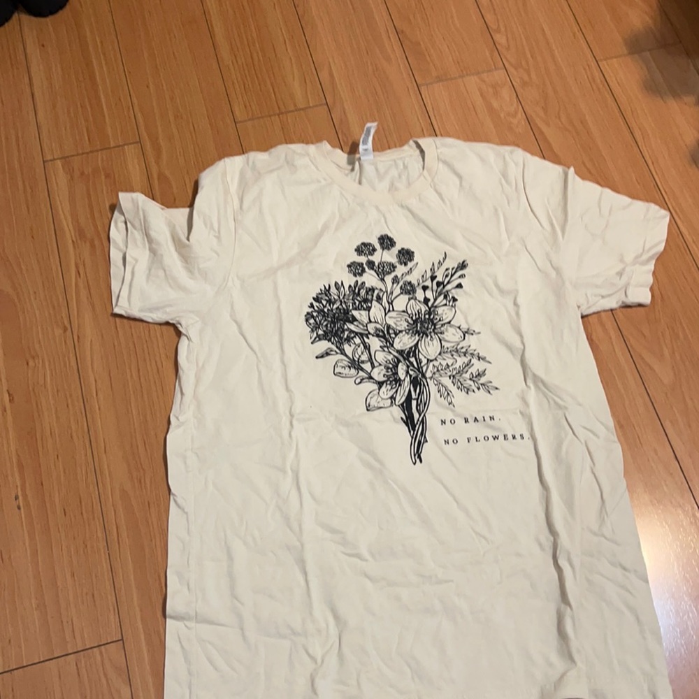 Basic top with a cute design